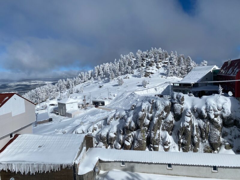 Skiing in Turkey. Image © PlanetSKI